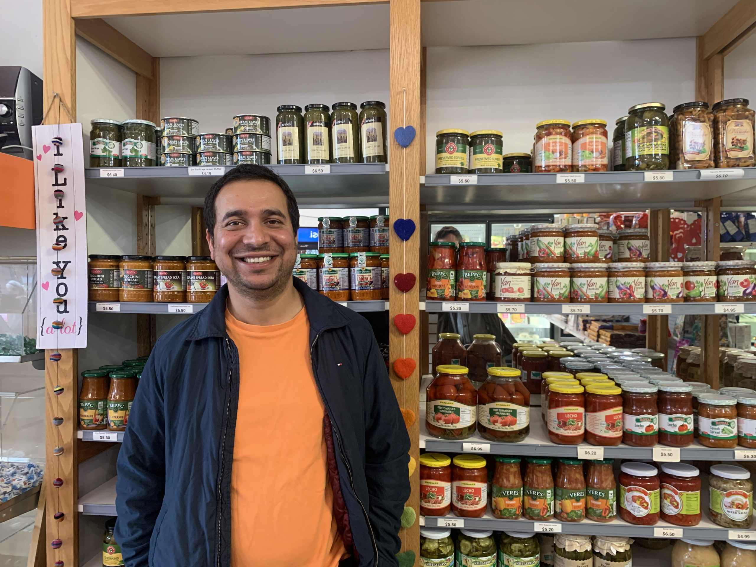 În ciuda războiului, un mic magazin aduce alimente ucrainene și rusești în Auckland