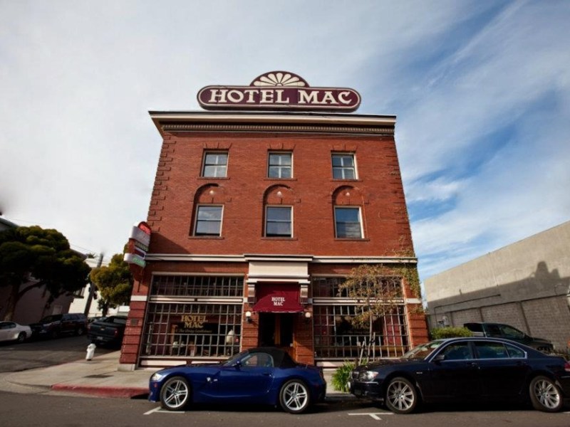 Hip Italian spot opens in Richmond’s historic Hotel Mac